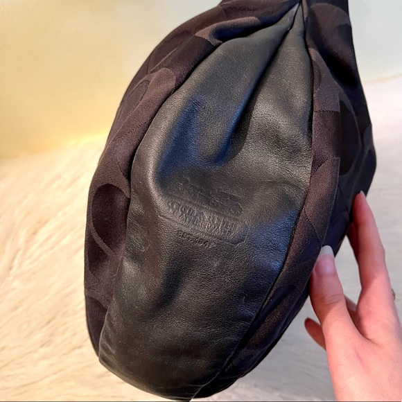 Coach Signature Print Canvas Hobo Sling Bag - Picture 4 of 7